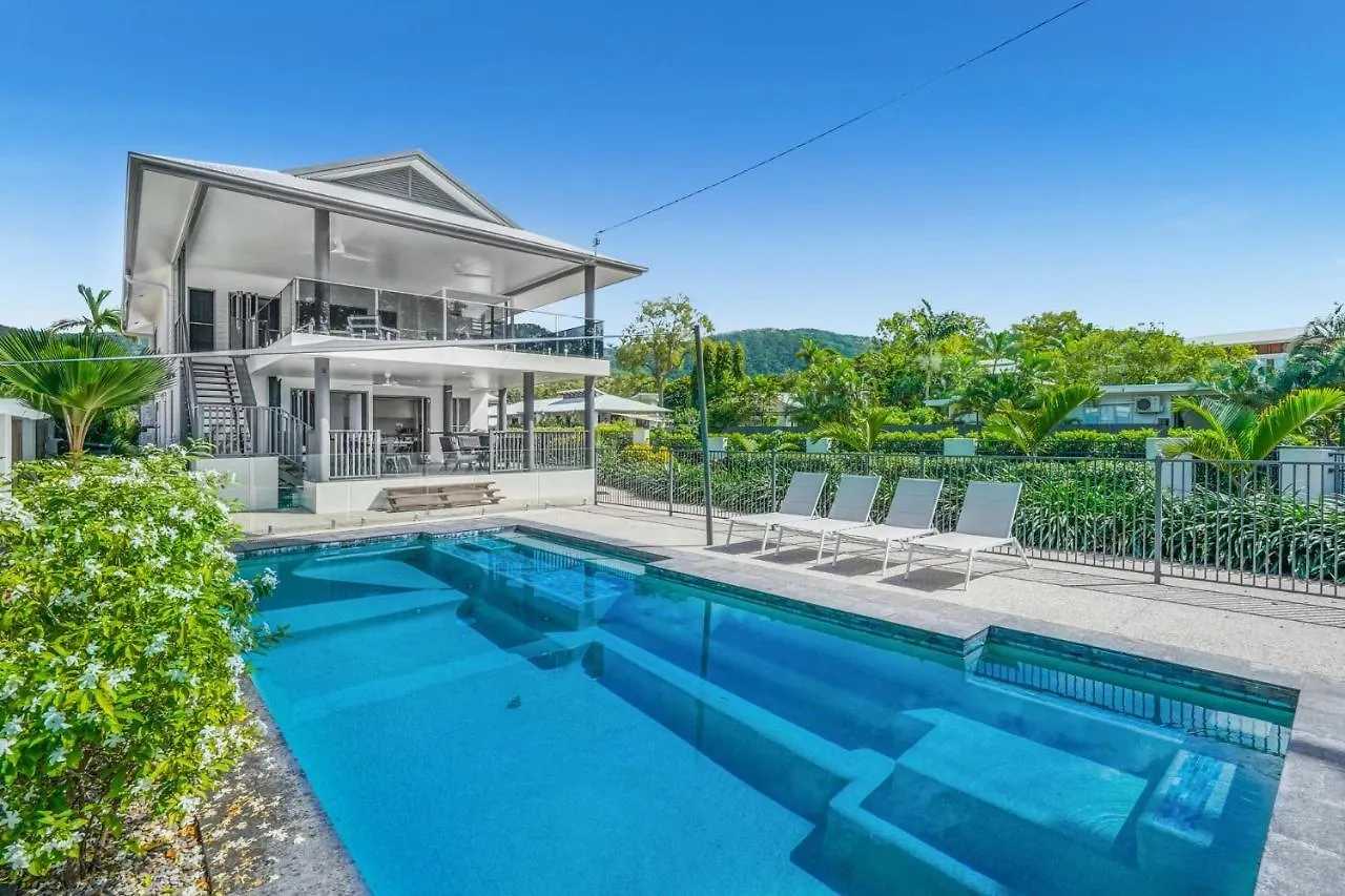 Nyaraló Belle Escapes Beachfront Luxury Home 53 Arlington Clifton Beach Palm Cove