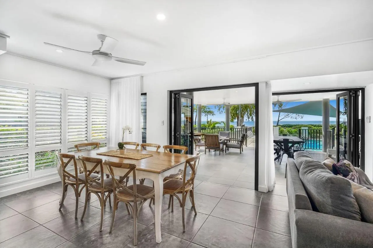 Belle Escapes Beachfront Luxury Home 53 Arlington Clifton Beach Palm Cove Holiday home