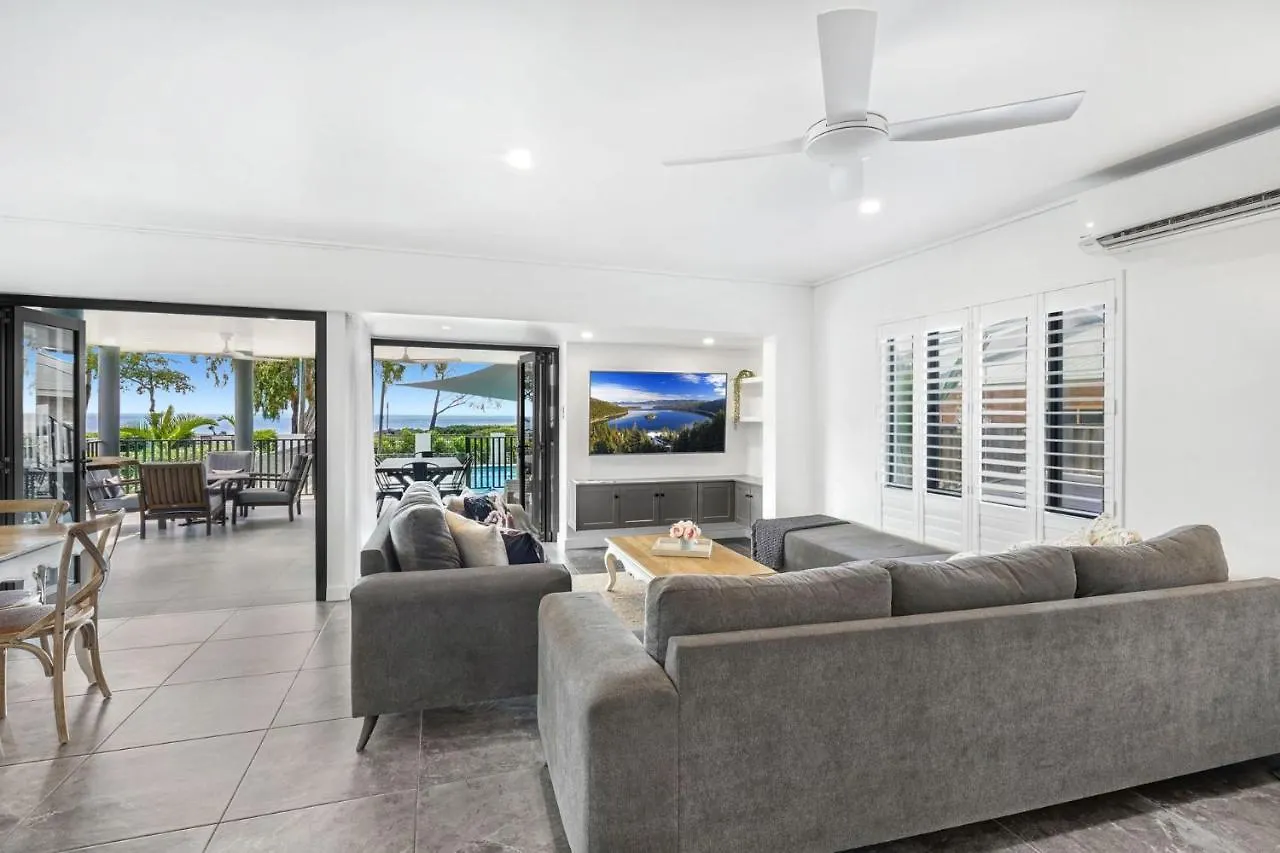 Belle Escapes Beachfront Luxury Home 53 Arlington Clifton Beach Palm Cove Australia