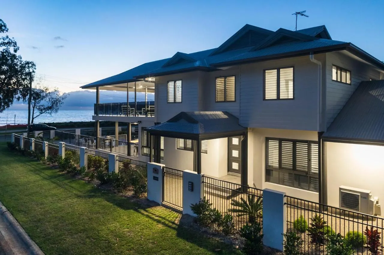 Belle Escapes Beachfront Luxury Home 53 Arlington Clifton Beach Palm Cove