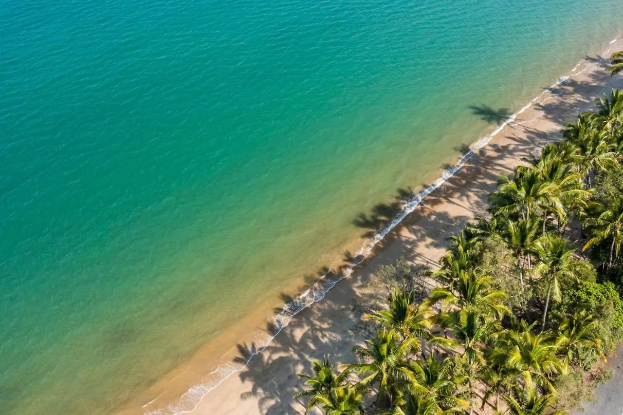 Holiday home Belle Escapes Beachfront Luxury Home 53 Arlington Clifton Beach Palm Cove
